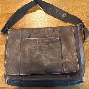 SOLO New York Messenger Cross Body Leather & Nylon Brown Bag